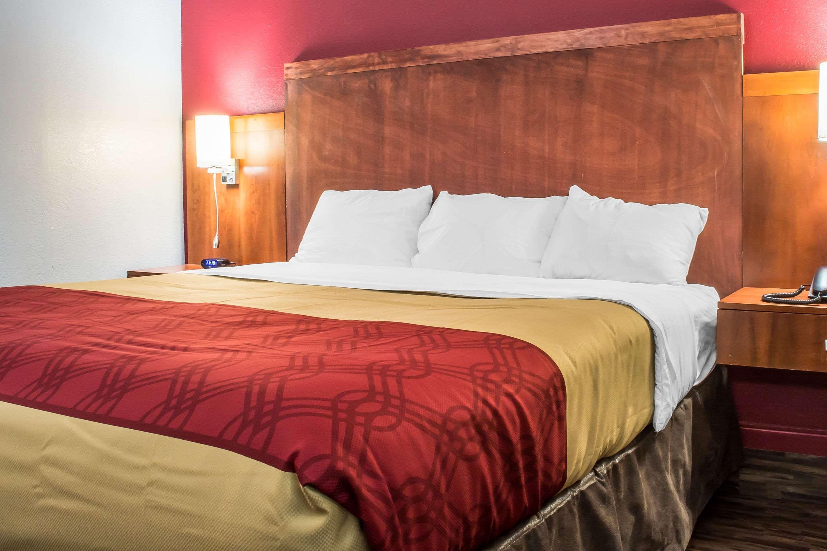 Econo Lodge Brockport Экстерьер фото