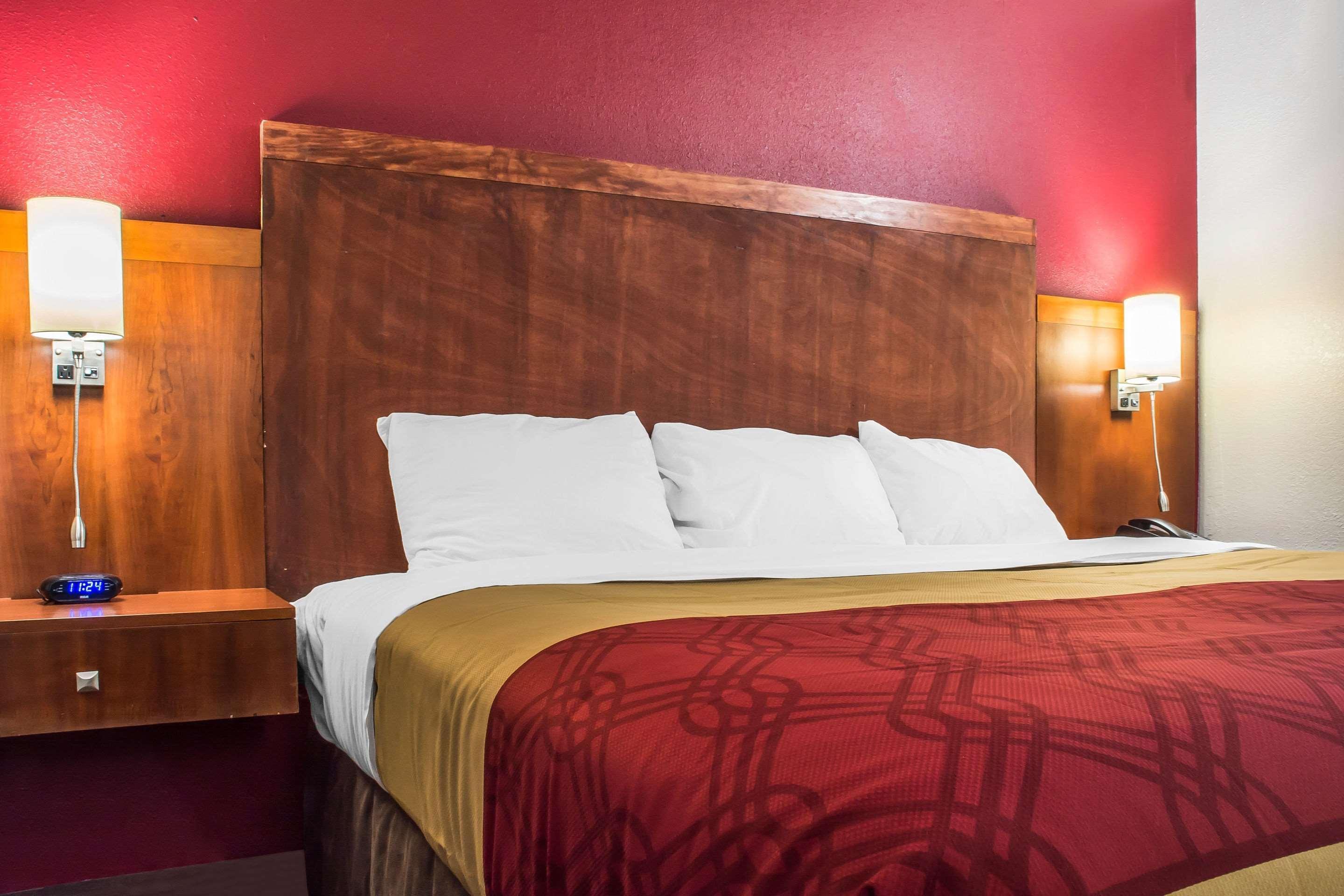 Econo Lodge Brockport Экстерьер фото