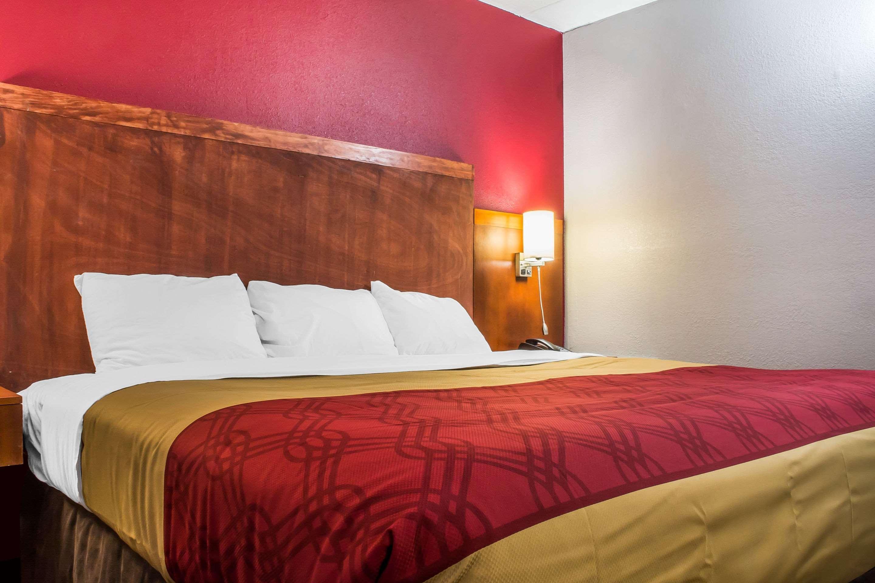 Econo Lodge Brockport Экстерьер фото