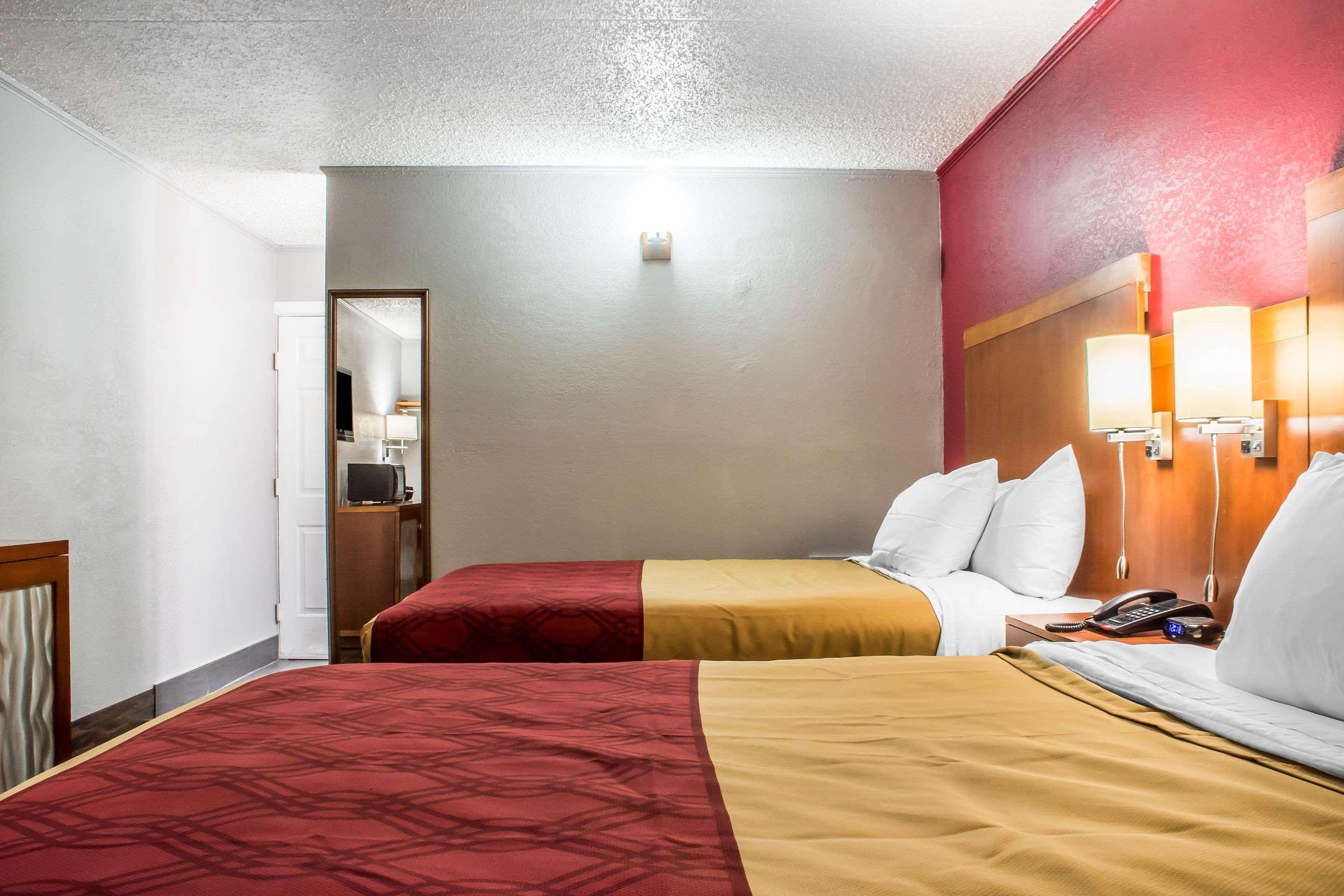 Econo Lodge Brockport Экстерьер фото