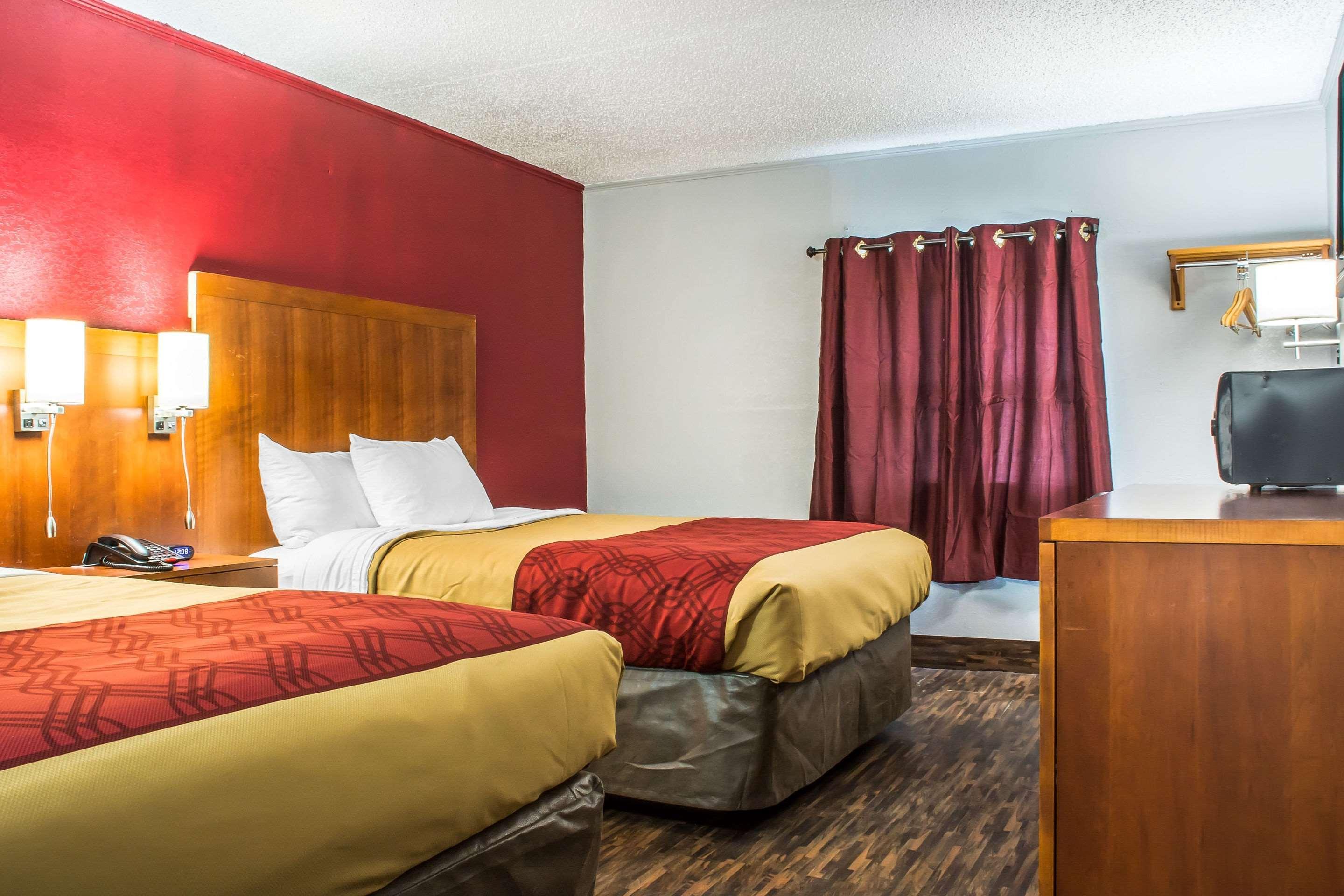 Econo Lodge Brockport Экстерьер фото