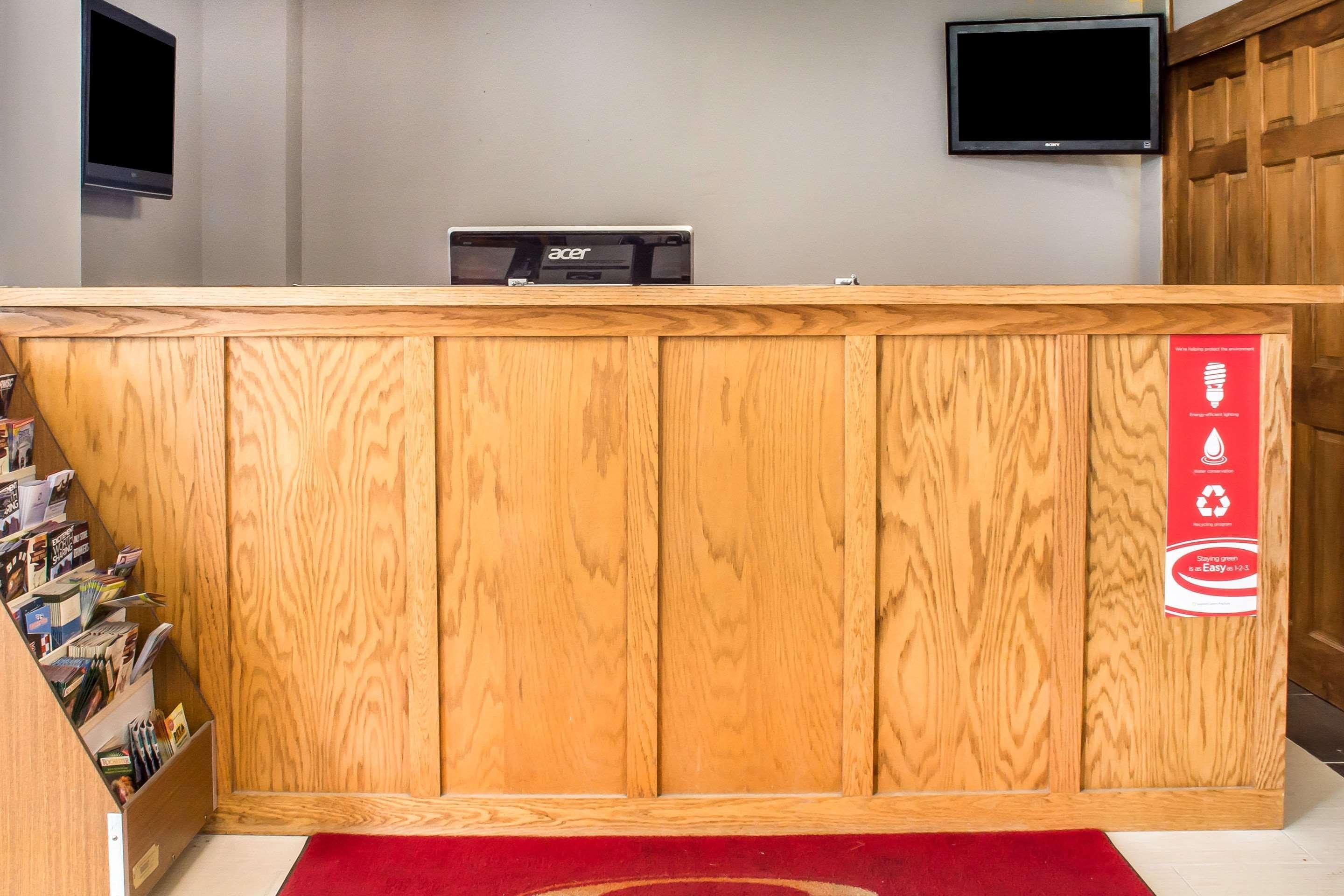 Econo Lodge Brockport Экстерьер фото