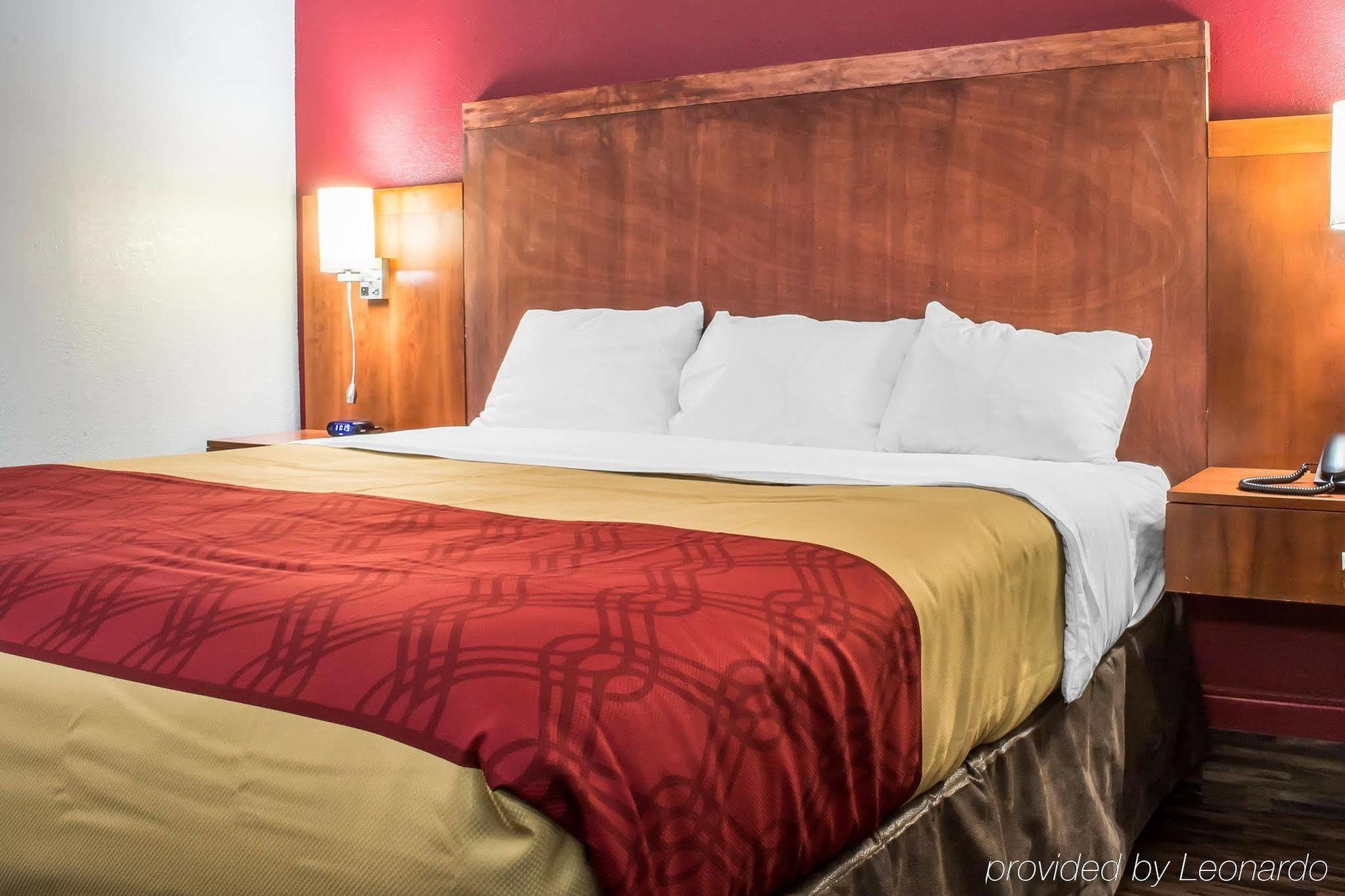 Econo Lodge Brockport Экстерьер фото