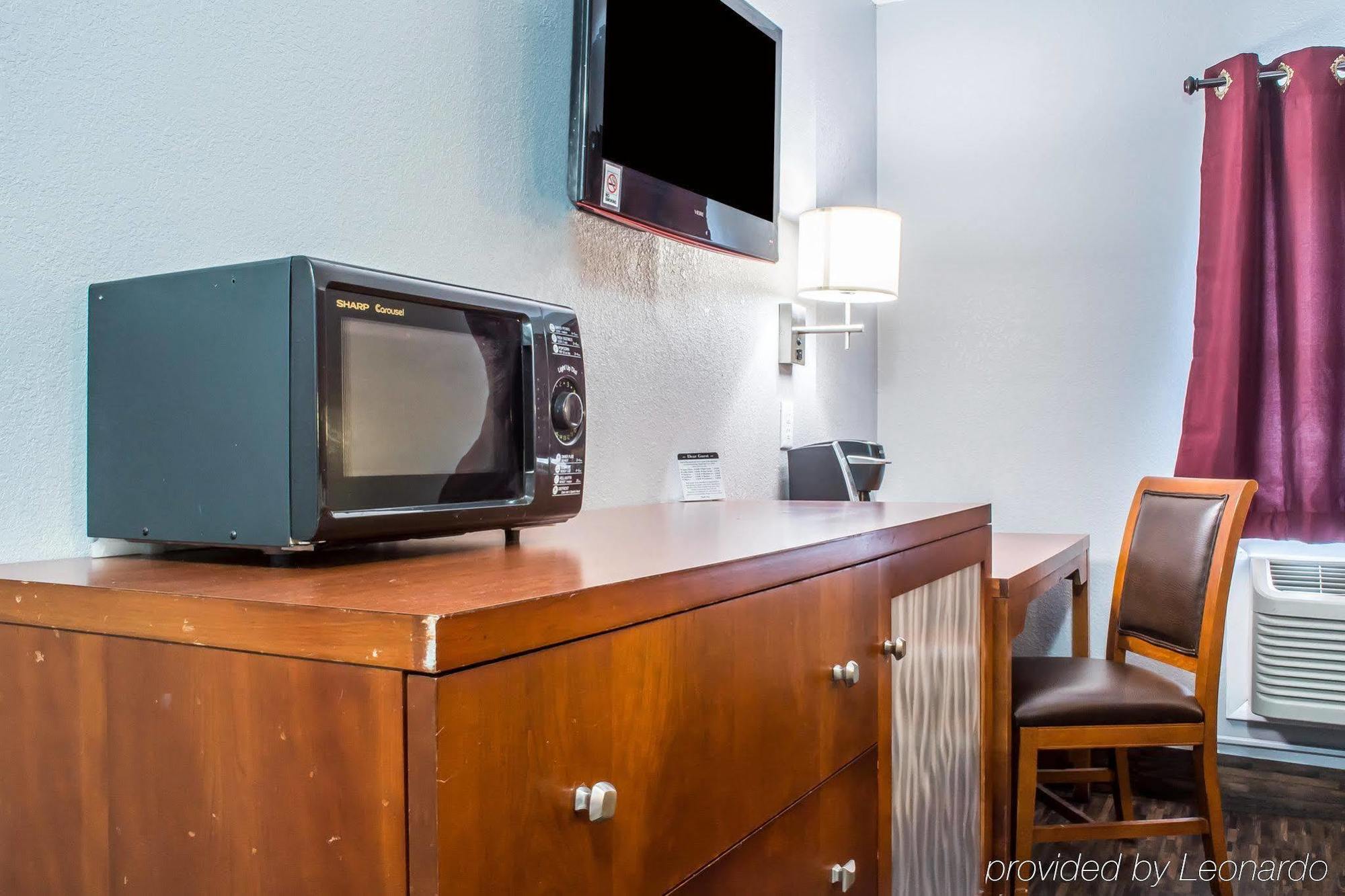 Econo Lodge Brockport Экстерьер фото